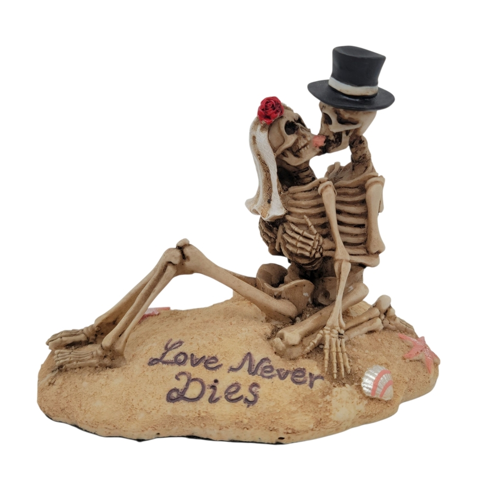 Dia De Los Muertos Love Never Dies Skeleton Married Couple Beach Lovers Statue